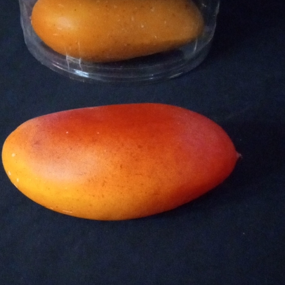 Colorful Artificial Mangoes - Picture 5 of 5